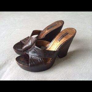 Nine West Delton Croc Embossed leather sandals